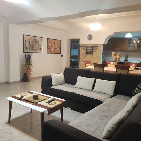 Noel Apartment Vlore Bagian luar foto